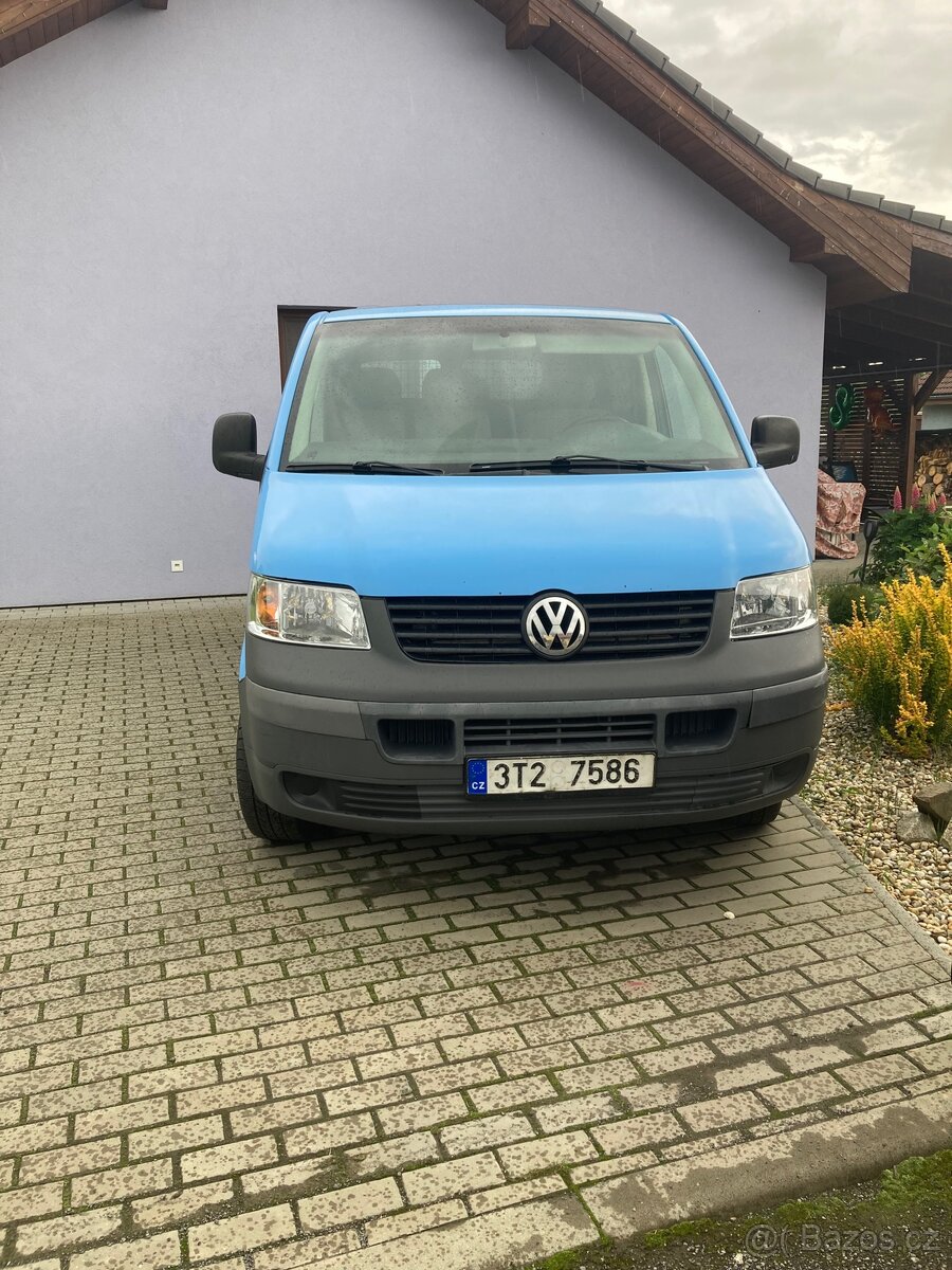 Volkswagen Transporter T5 1.9 TDi 77 kw 6 míst