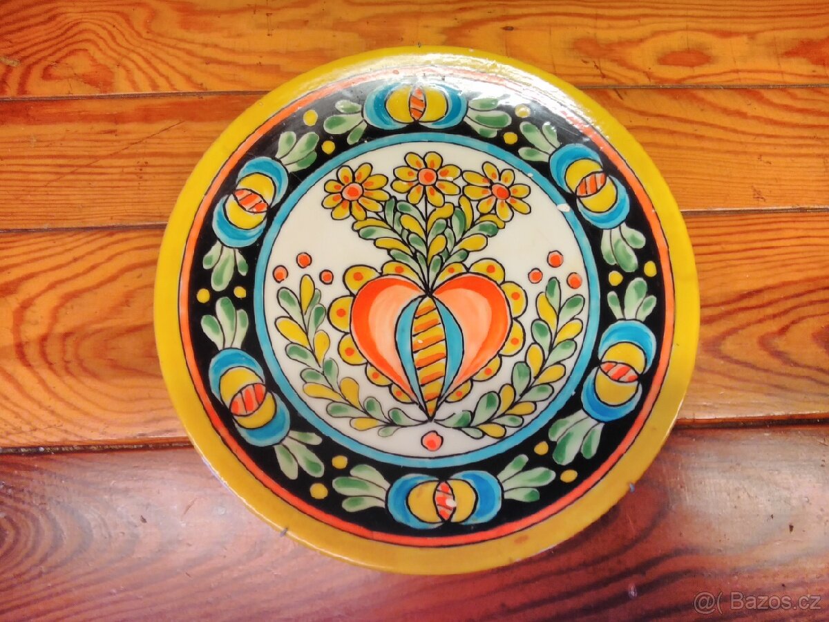 Prodám okrasný, porcelánový,starožitný talíř