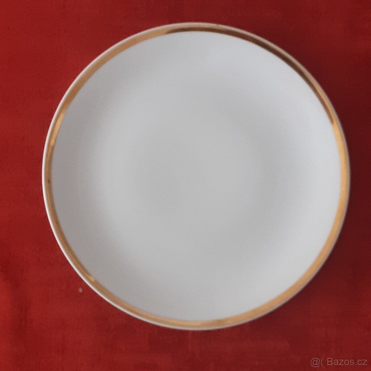 dezertní porcelánové talířky