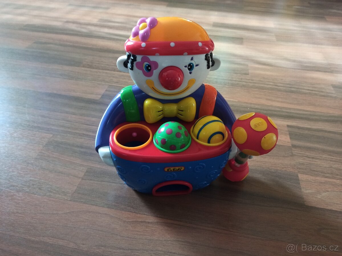 Zatloukačka klaun se zvuky