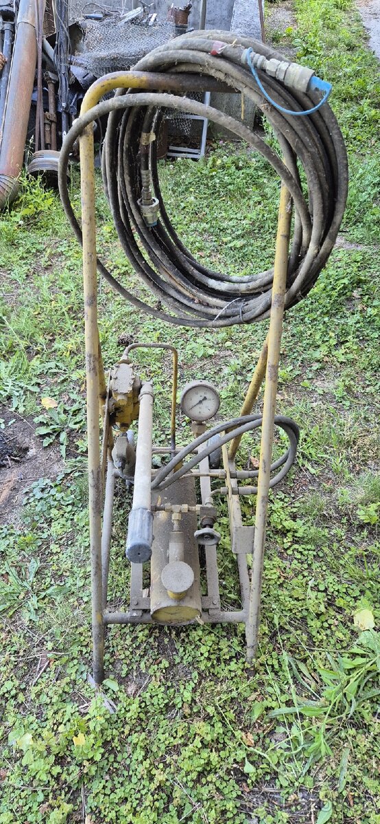 Ruční hydraulické čerpadlo