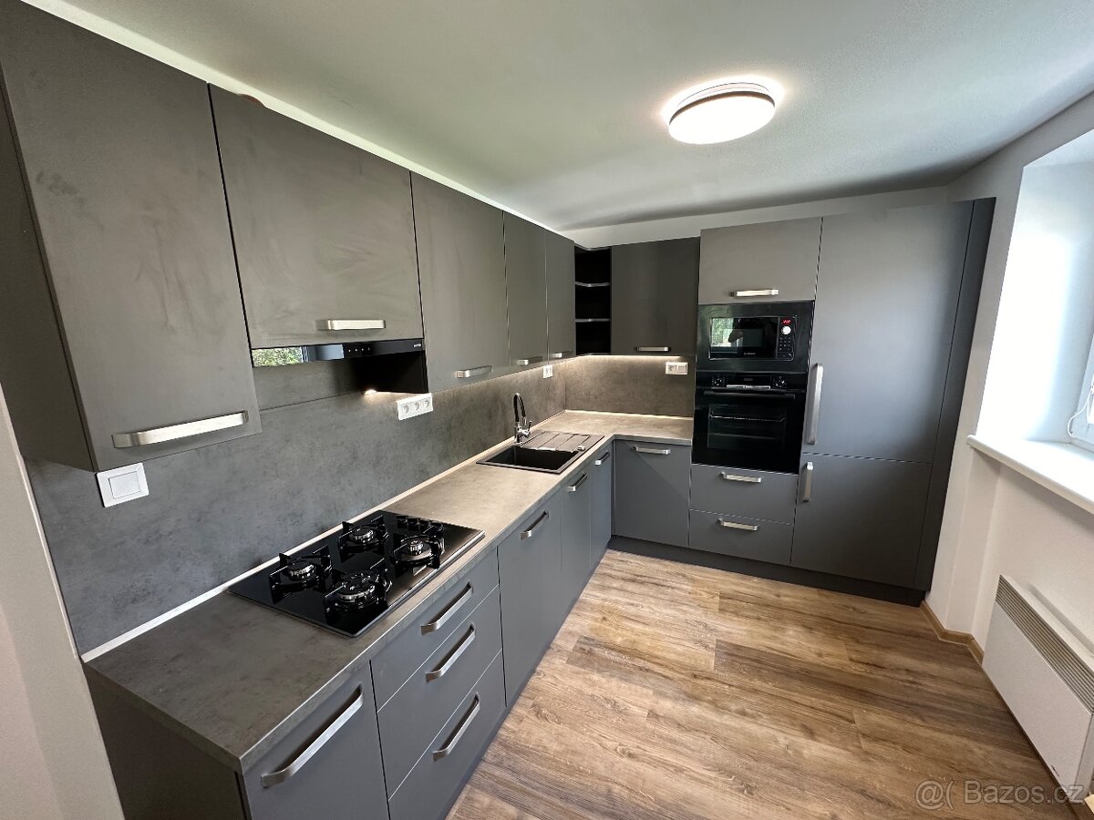 Prodej bytu 2+1 po rekonstrukci, 52 m², Šumperk