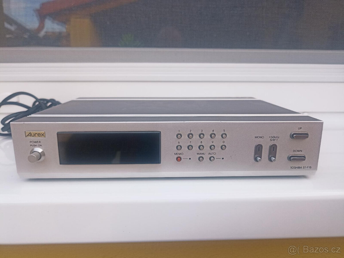 Tuner Toshiba Aurex ST-F15