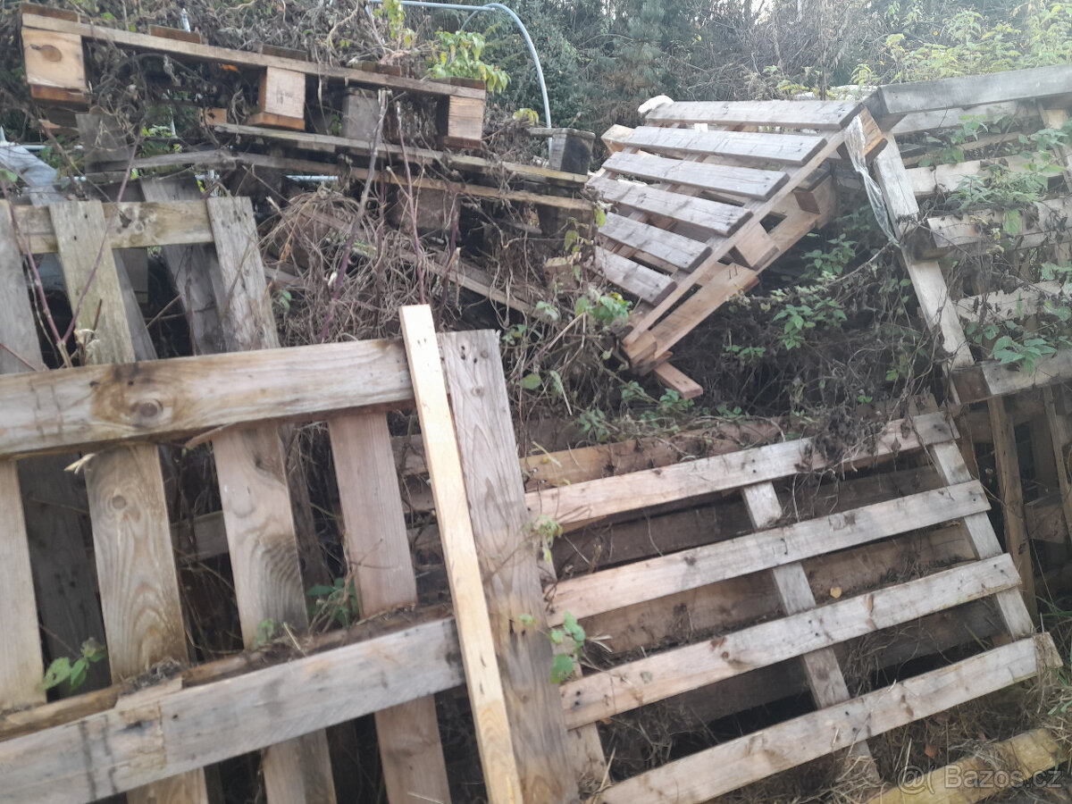 Prodám jednorázové, obyčejné, poškozené palety 120x80