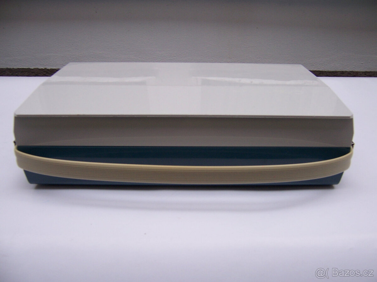 kotoučový nagnetofon Conferette (Německo)