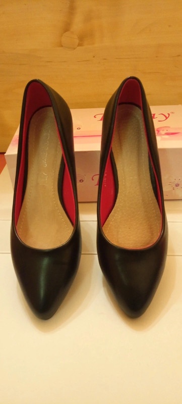 Černé lodičky na ples