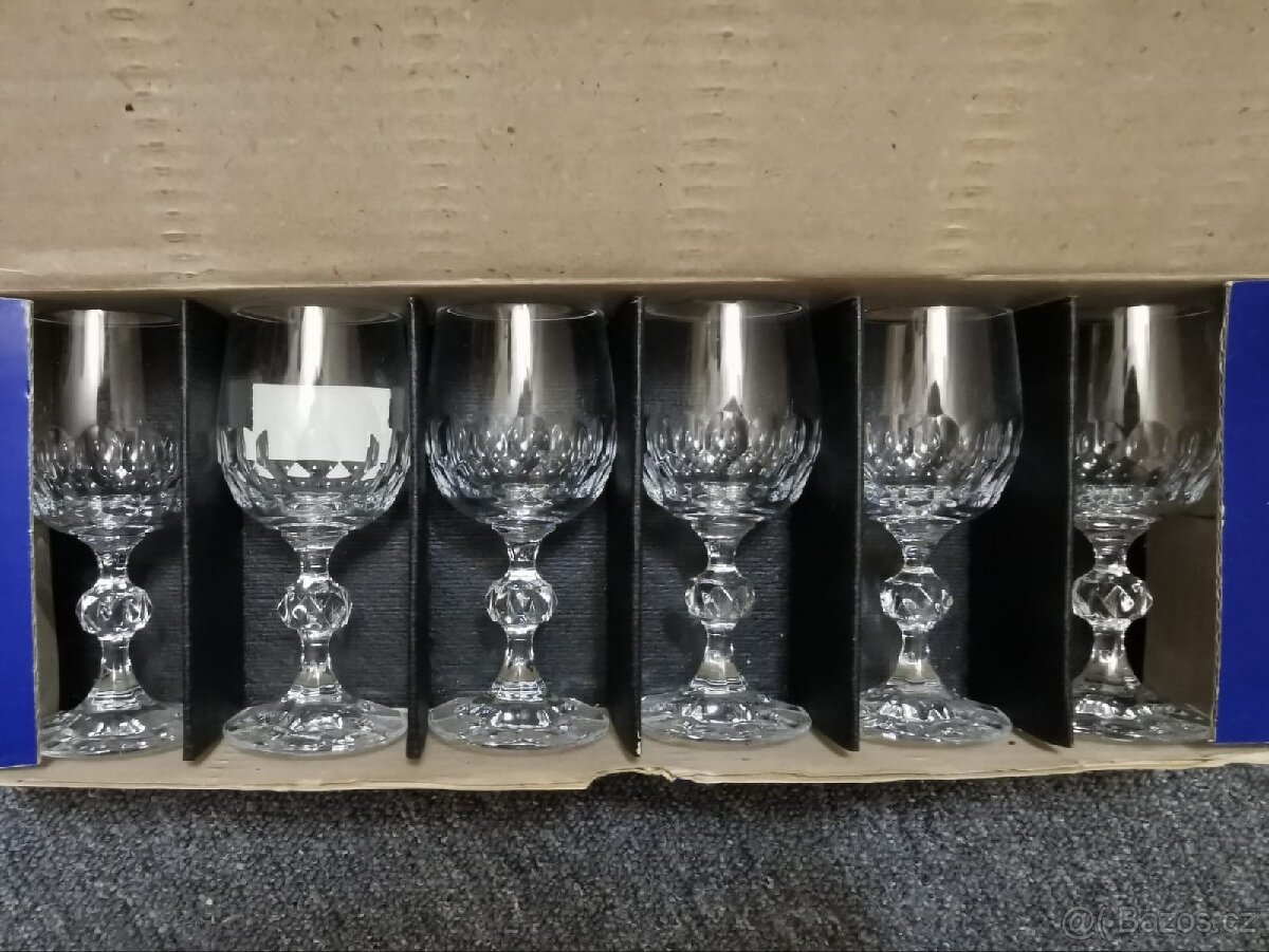 Sada 6 broušených skleniček