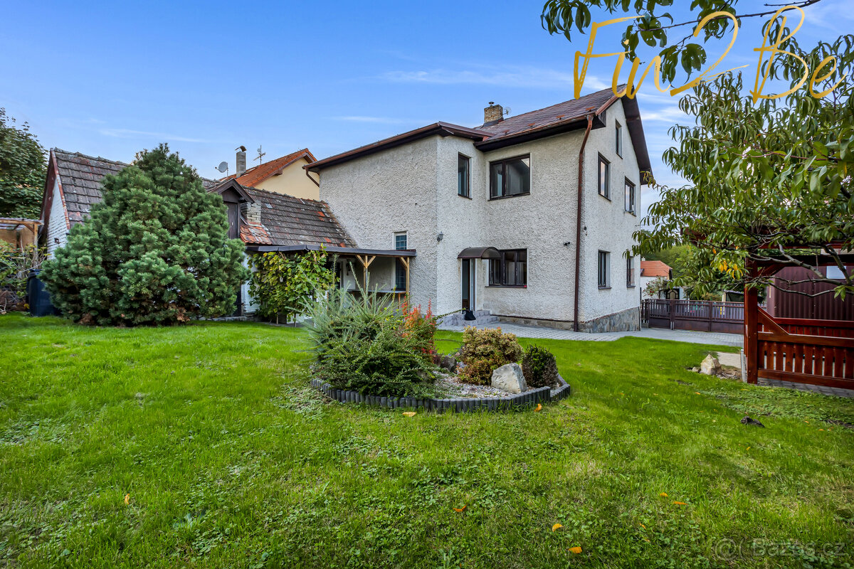 Prodám RD 6+1 se zahradou, altánem, garáží a dílnami - Stran