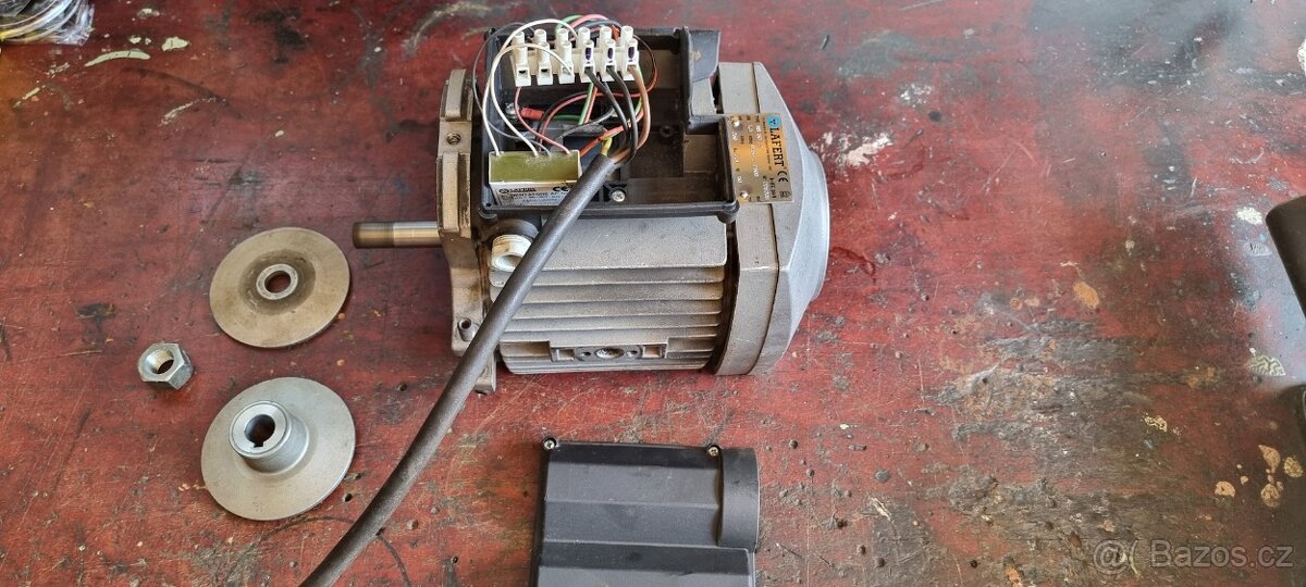 Motor na malou cirkulárku 1,5 KW 400 V ,s brzdou.