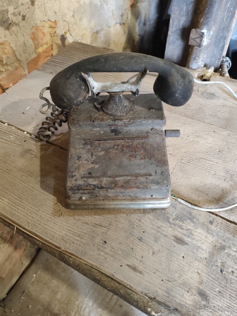 Telefoni pristroj