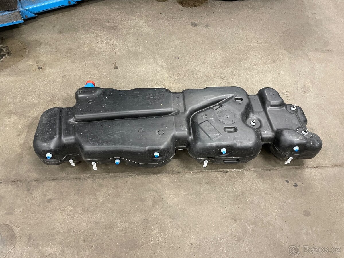 Palivová nádrž Renault Master IV