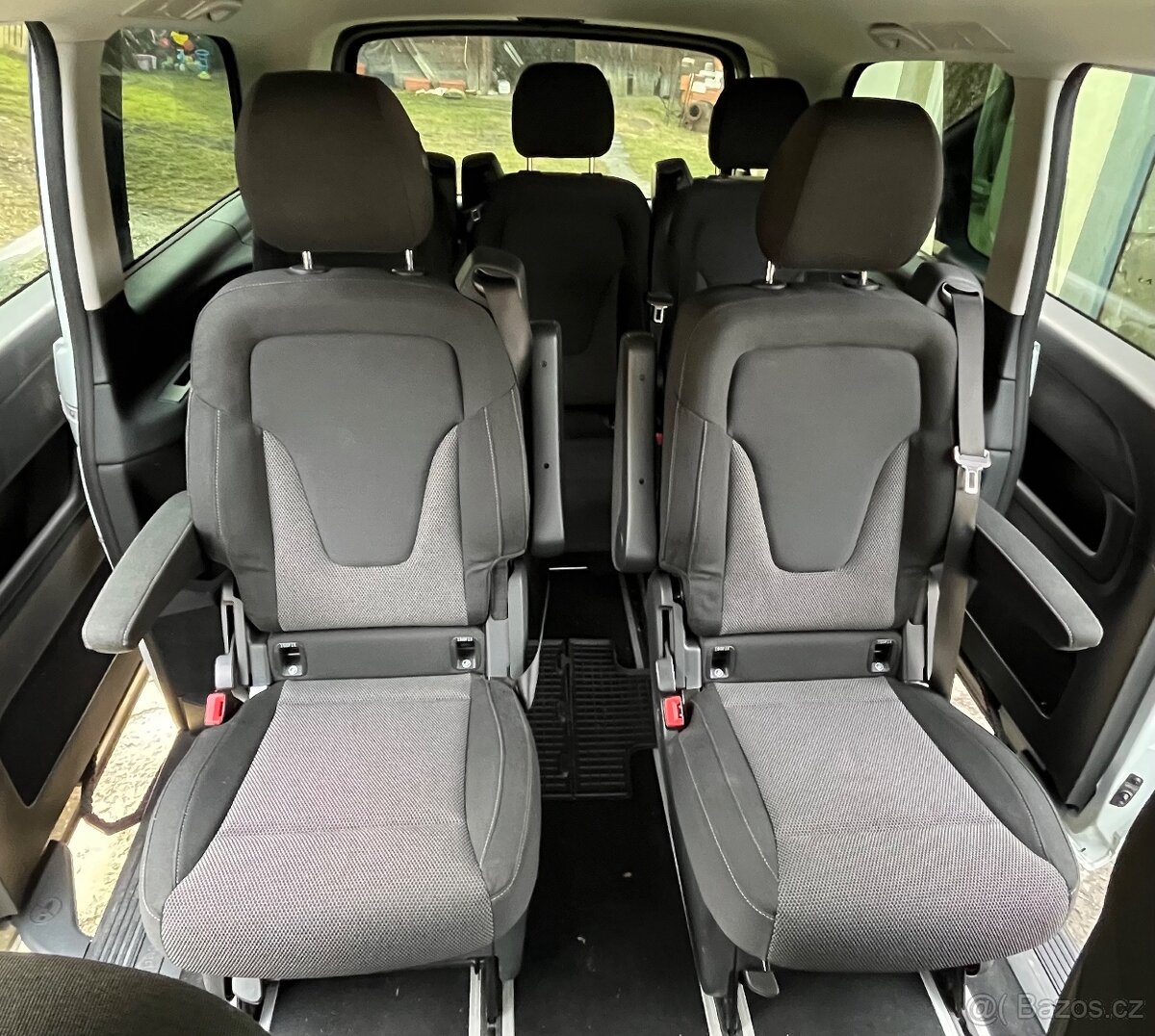 V Class vyměním 2 samostatná sedadla za 3 sedadlo