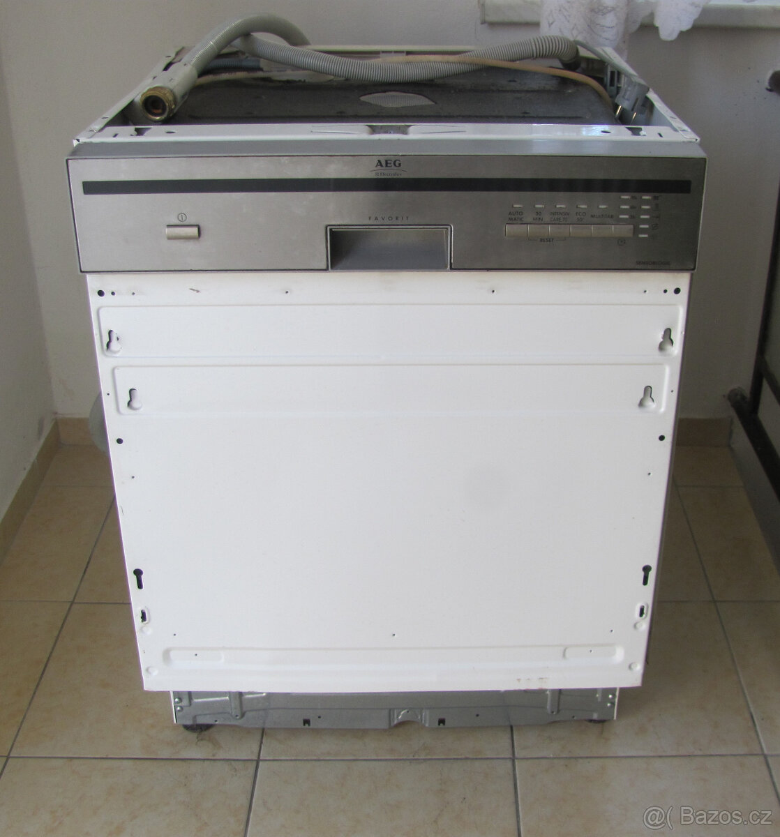 VESTAVNÁ MYČKA AEG - 60cm - 13 sad nádobí - A+