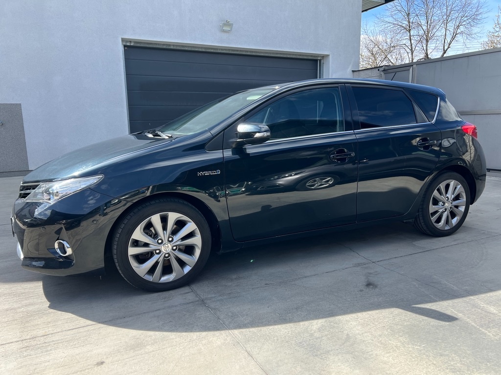 Toyota Auris 1.8 VVT-i HYBRID 1.MAJITEL KAMERA VYHŘ.SEDADLA
