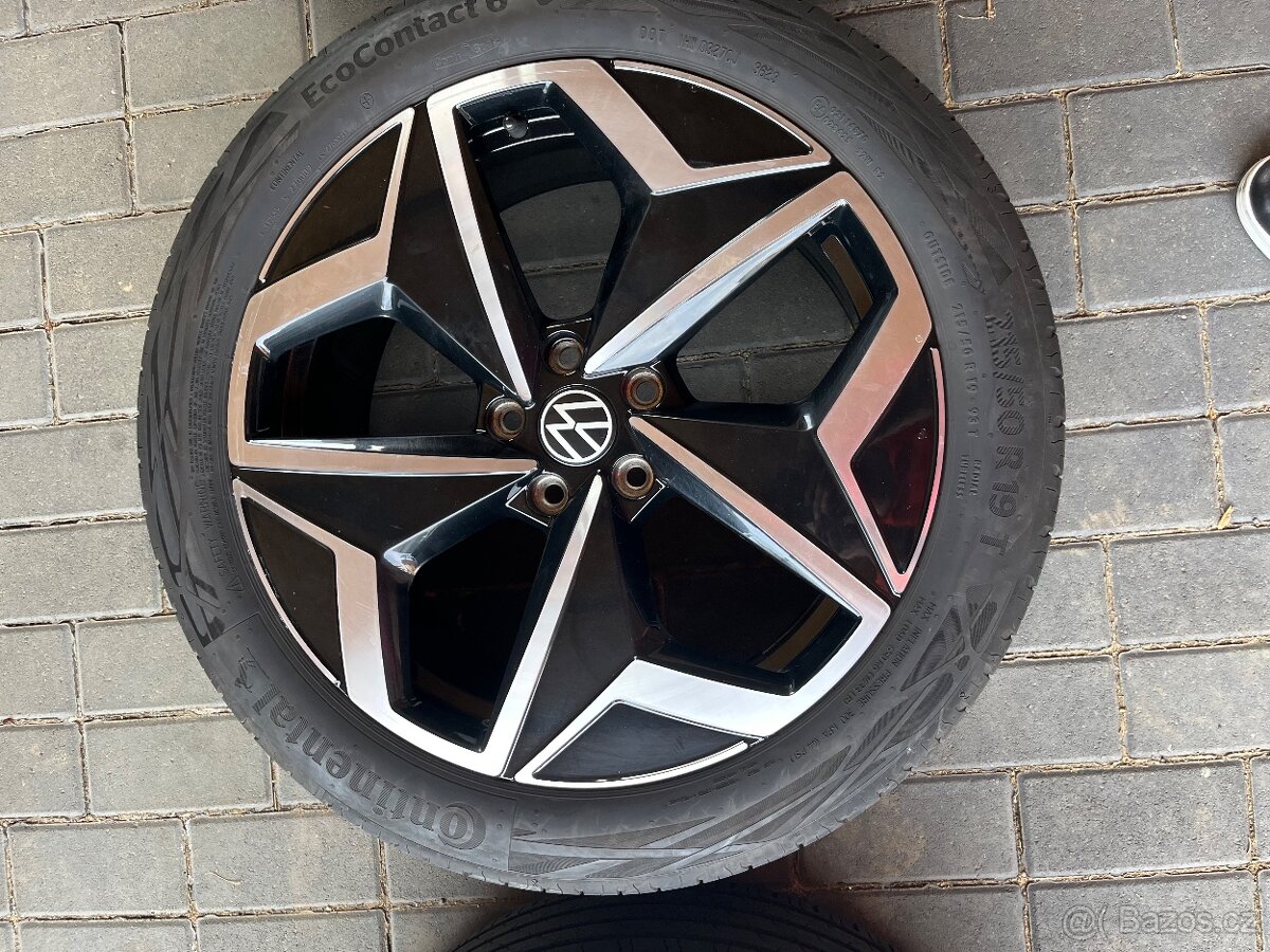ID3-originální Alu letní sada, 215/50 R19