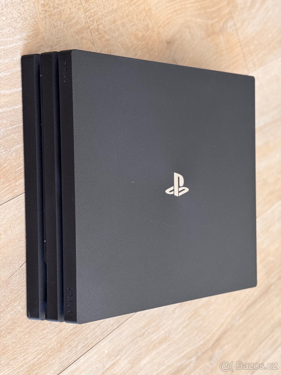 SONY PlayStation 4 Pro - 1TB CUH-7016B series