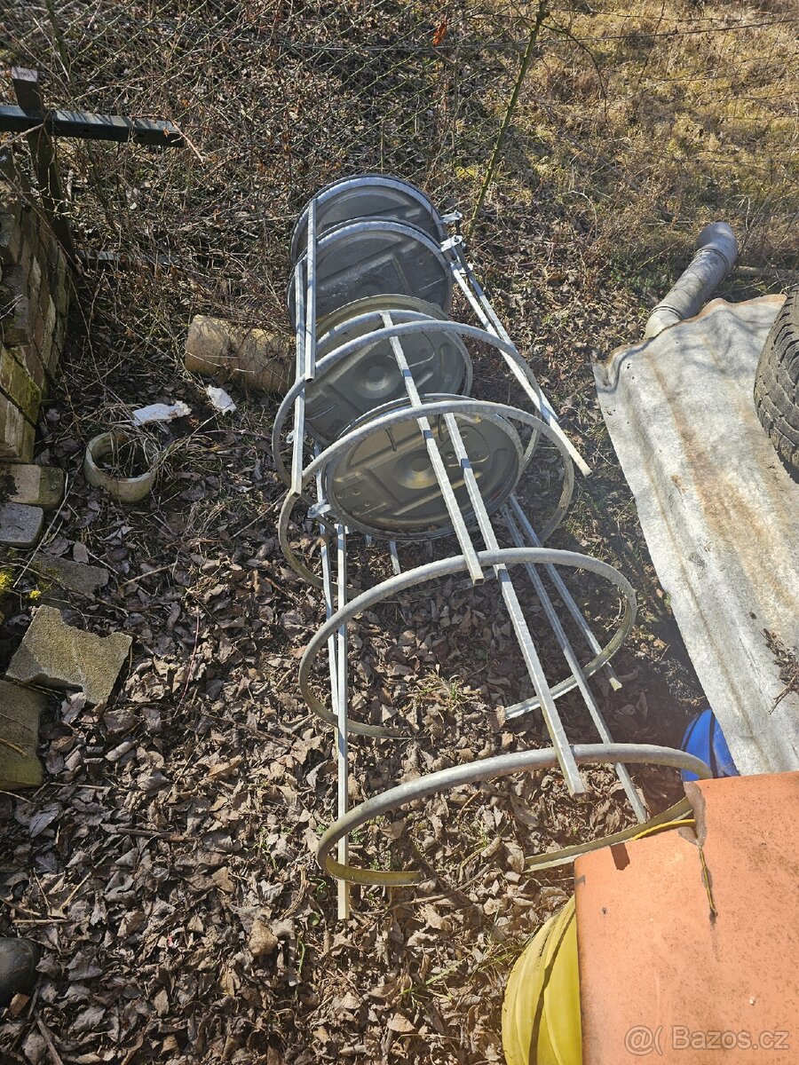 Stojan na pytle s víkem 120l