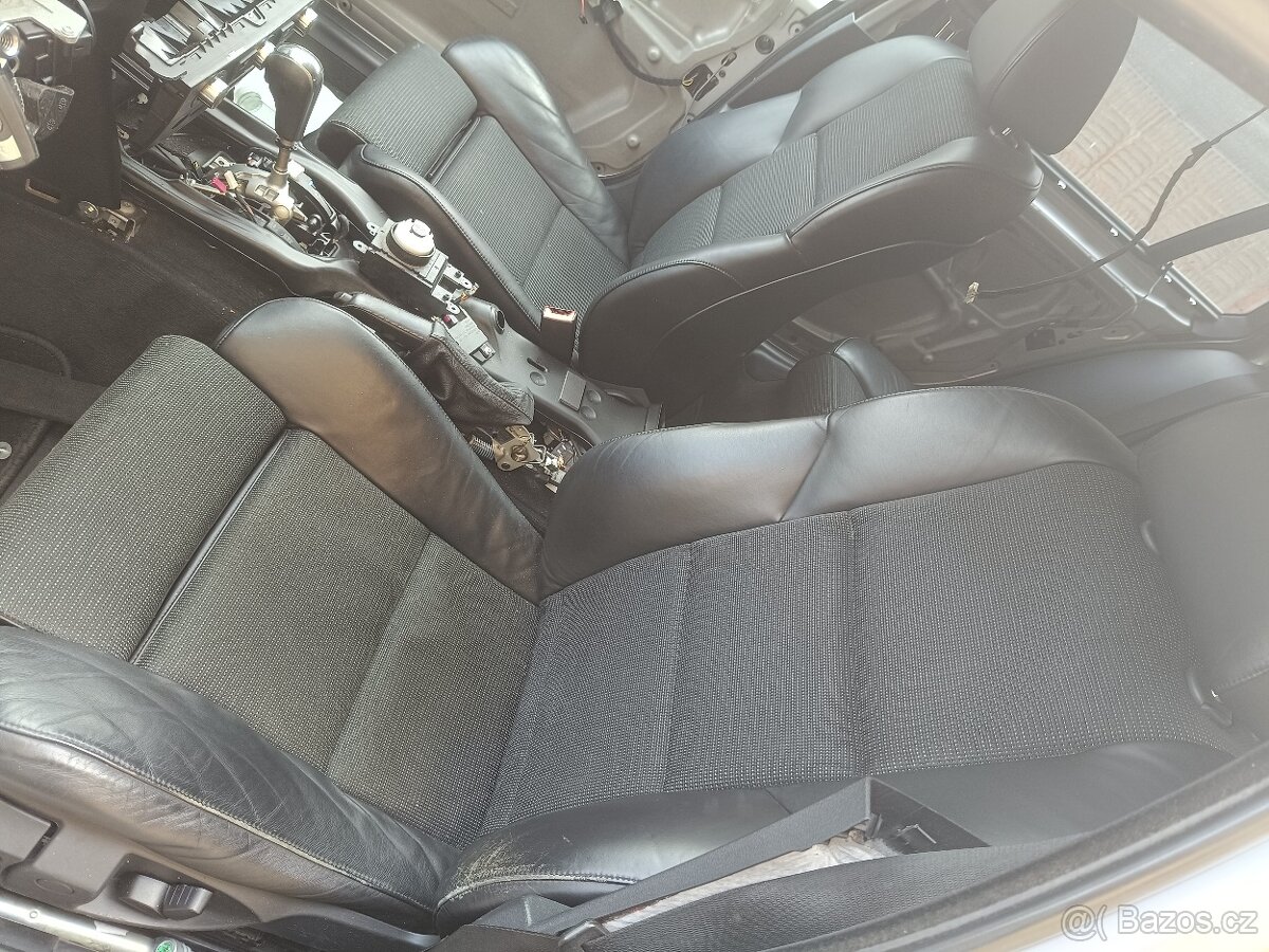 BMW e61 sedačky včetně tapecu