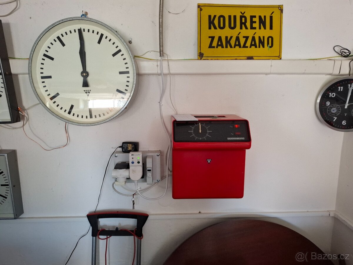 PRODÁM DOCHÁZKOVÉ HODINY PRAGOTRON DK 8 B