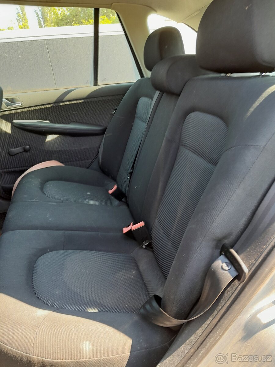Sedačky Škoda Fabia 1