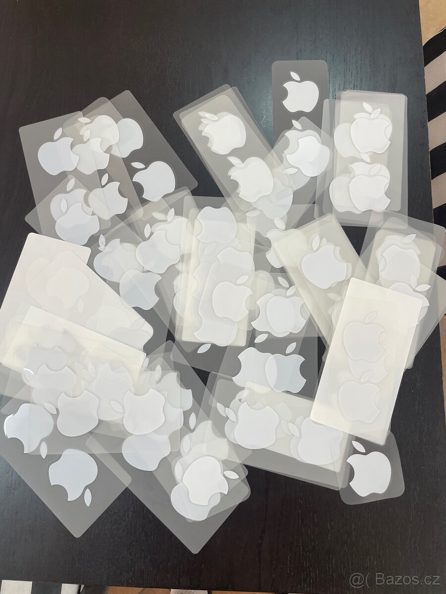 Orginální apple nálepky 132ks
