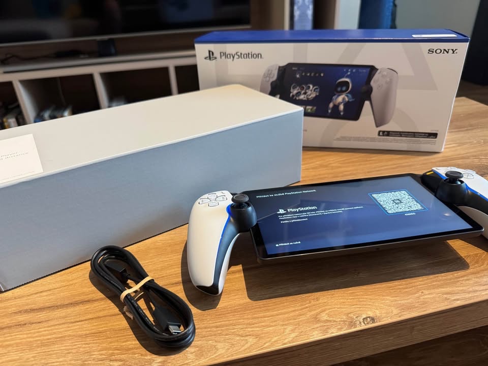 Sony PlayStation Portal – ovladač pro PS5 / hraní přes cloud