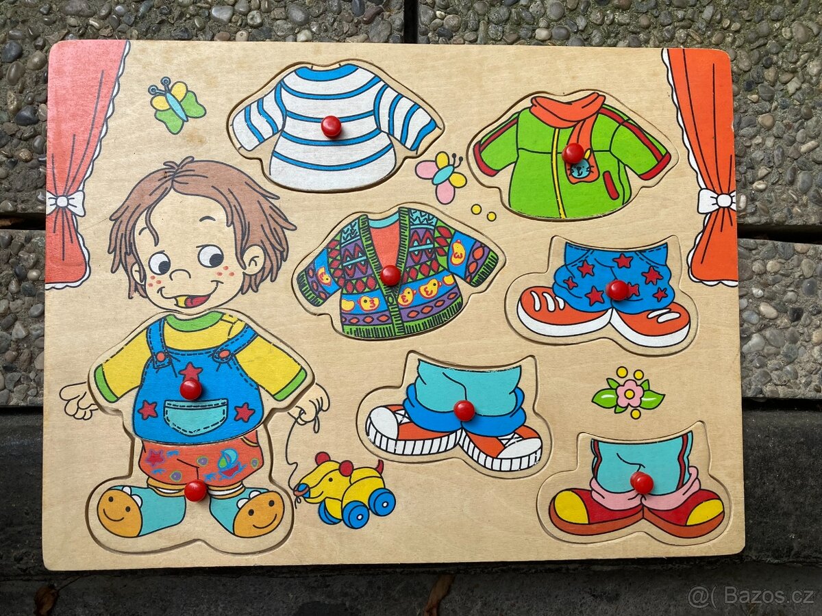 Dřevěné puzzle oblečení
