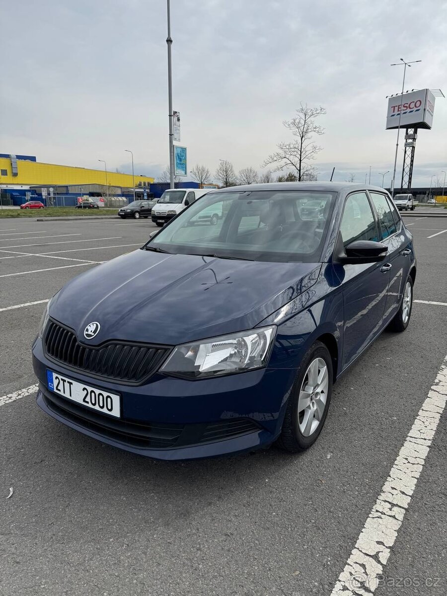 Pronájem auta Škoda Fabia 3