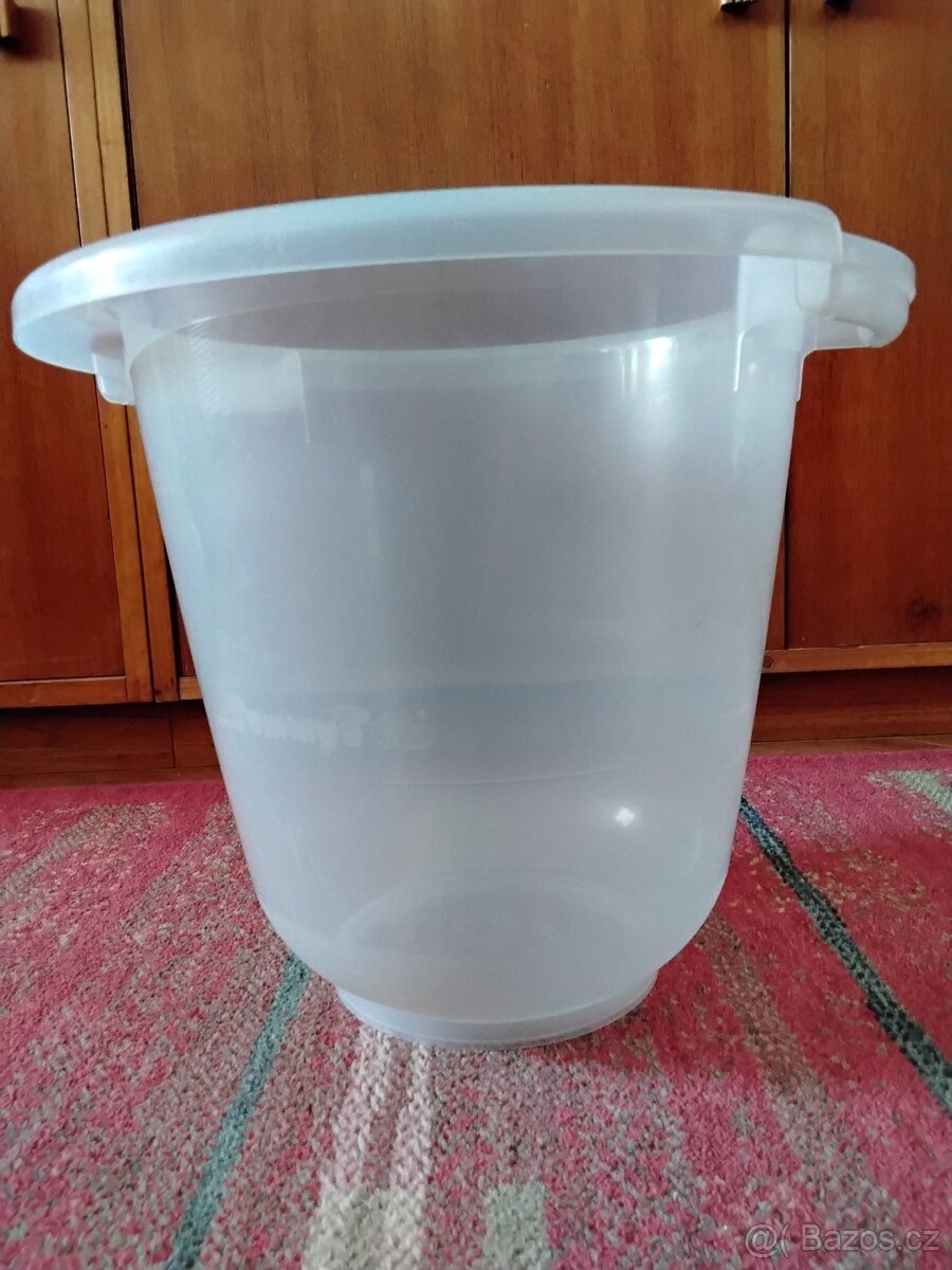 Koupací kyblík Tummy Tub