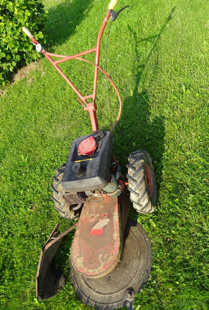 Sekačka Dakr