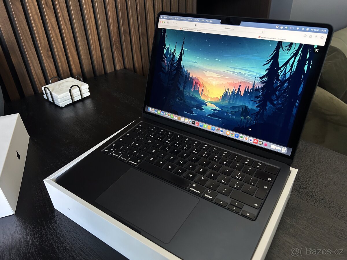 Macbook M2 midnight blue