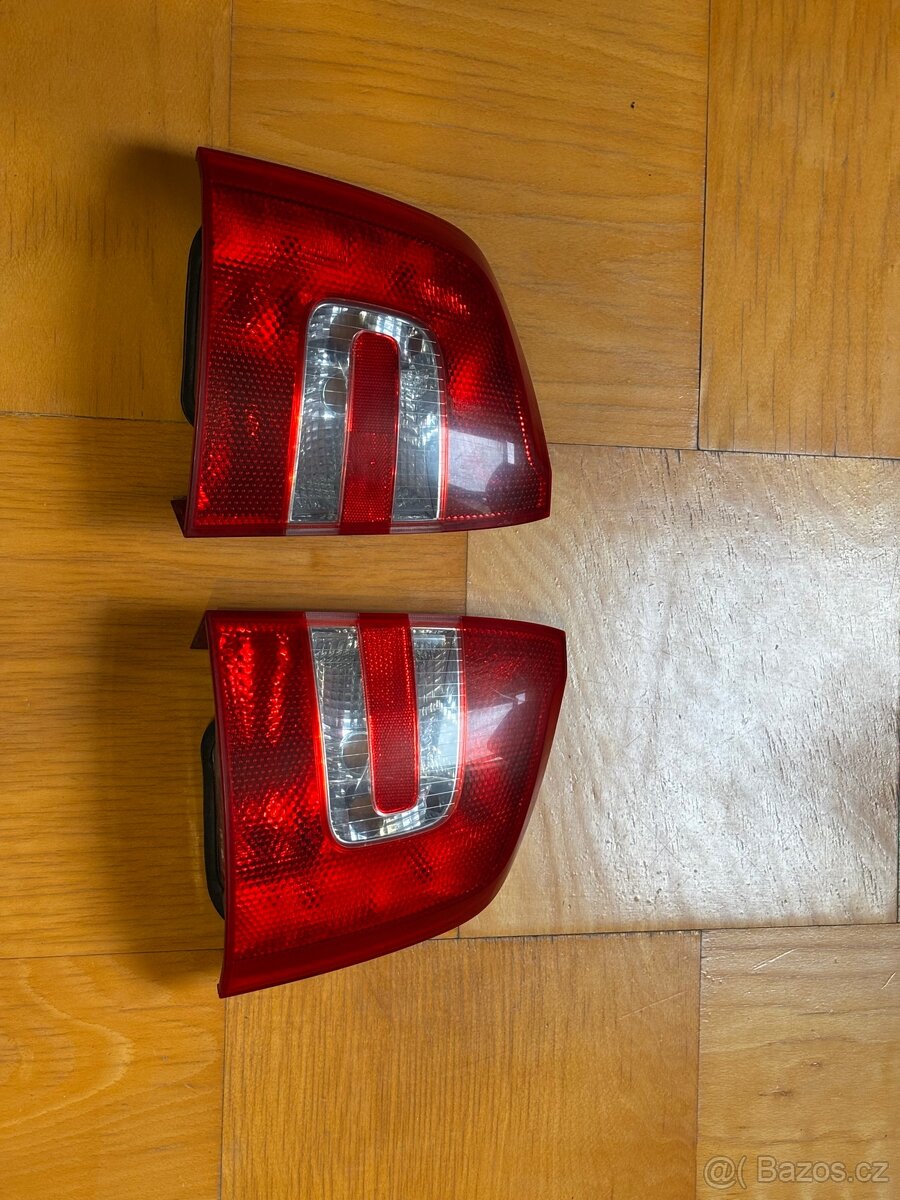 Škoda Octavia 2 zadní světla
