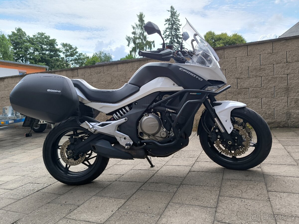 CF Moto 650MT (model 2020)
