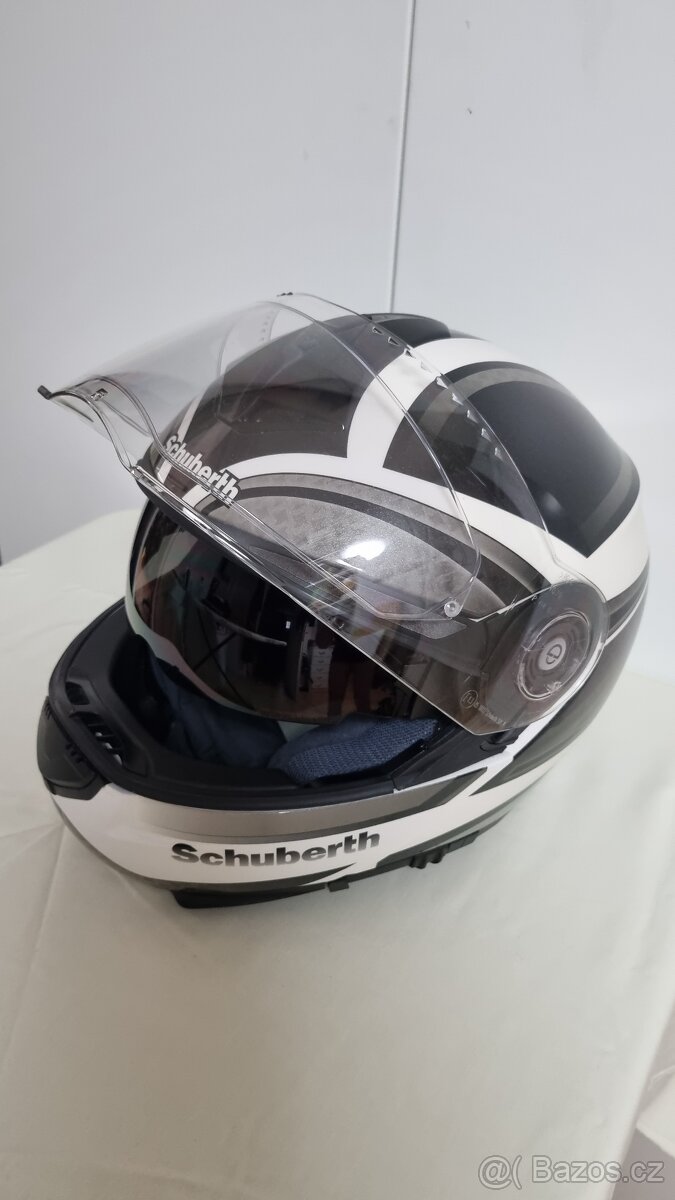 Přilba Schuberth C3