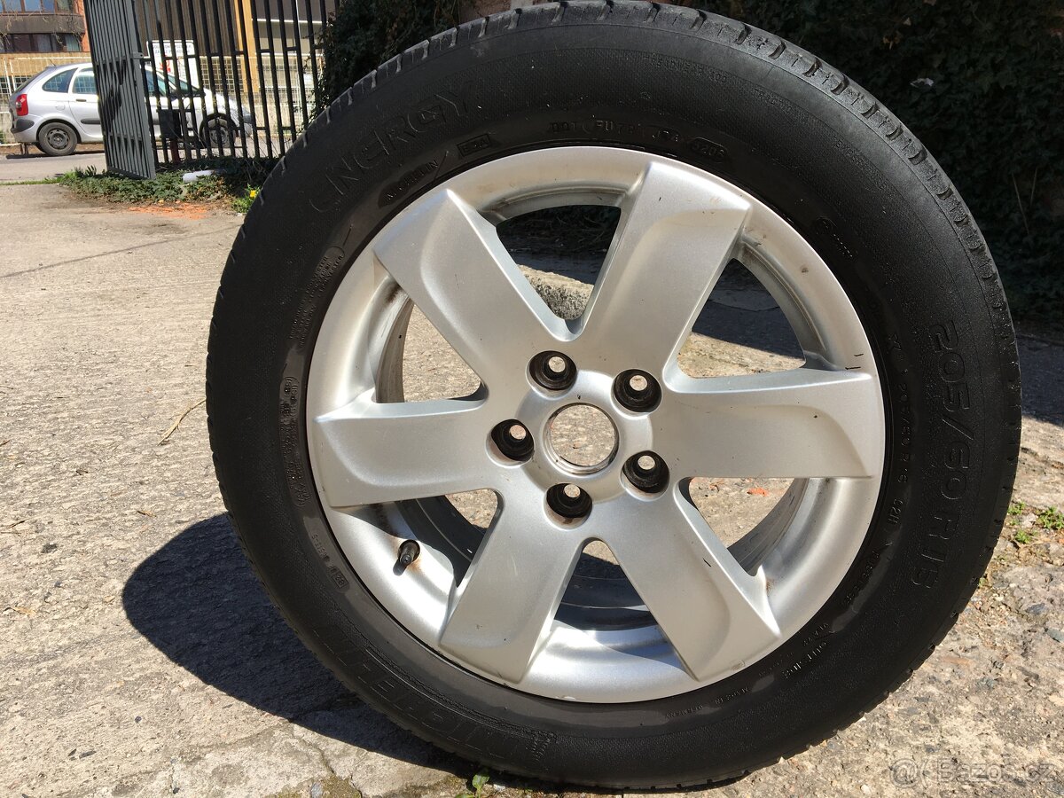Prodám Alu disky 5 x 114,3 R16