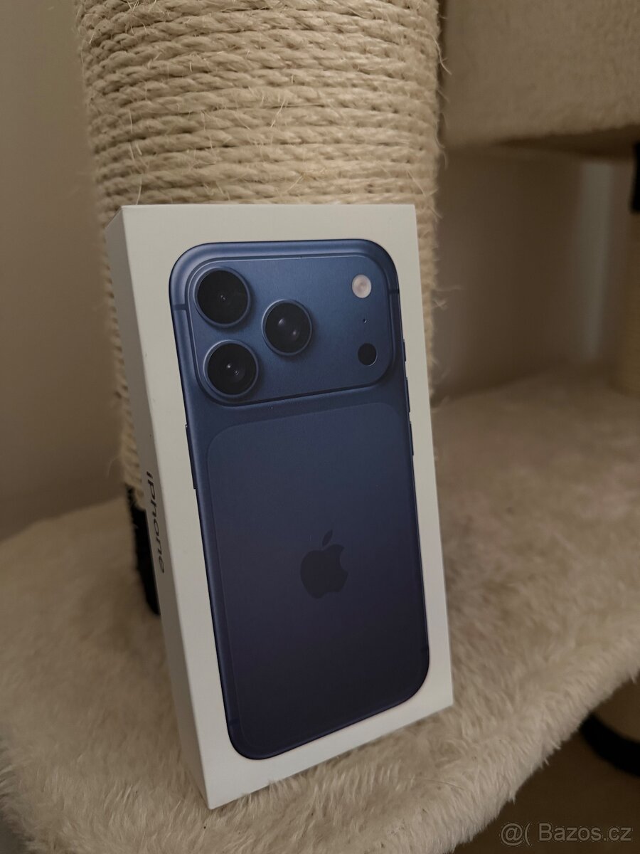 Apple iPhone 17 Pro 512GB modrý