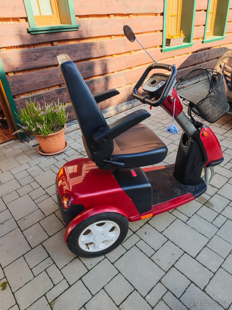 Elektrický skútr Trophy 6