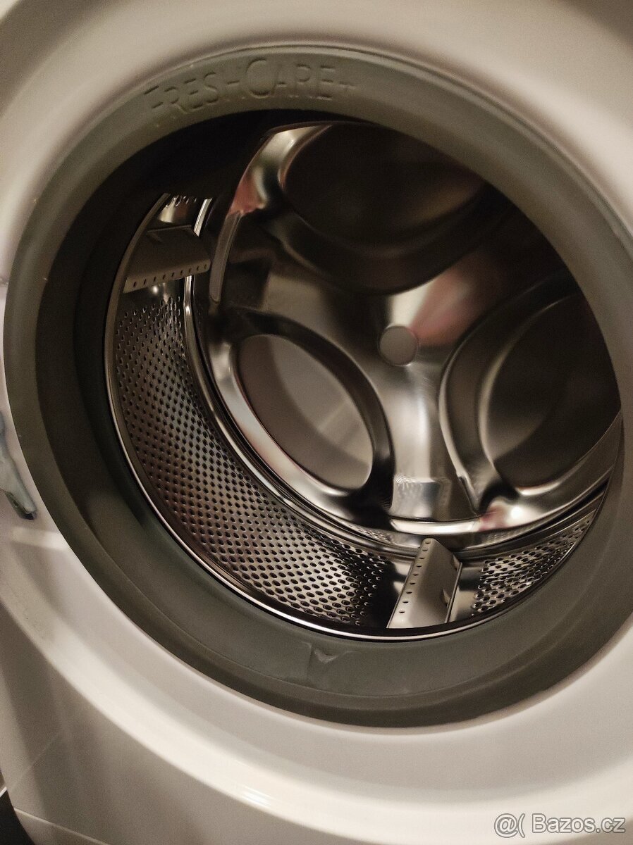 Pračka Whirlpool Freshcare+