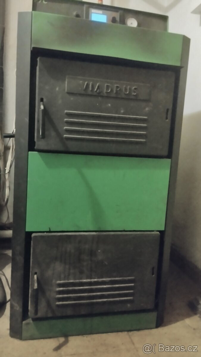 Kotel na dřevo, na tuhá paliva