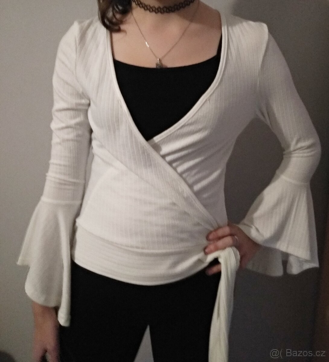 Dámský svetřík vel. S