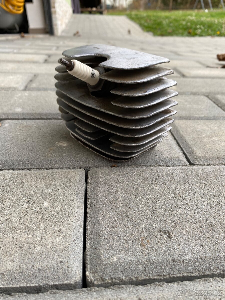 Hlava válce Jawa Pionýr