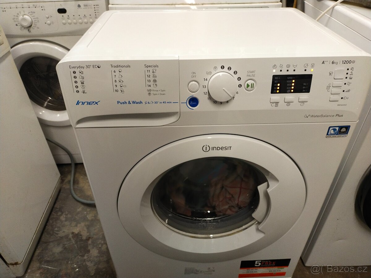 Prodám plně funkční pračku zn. Indesit 6 kg ---Dovezu