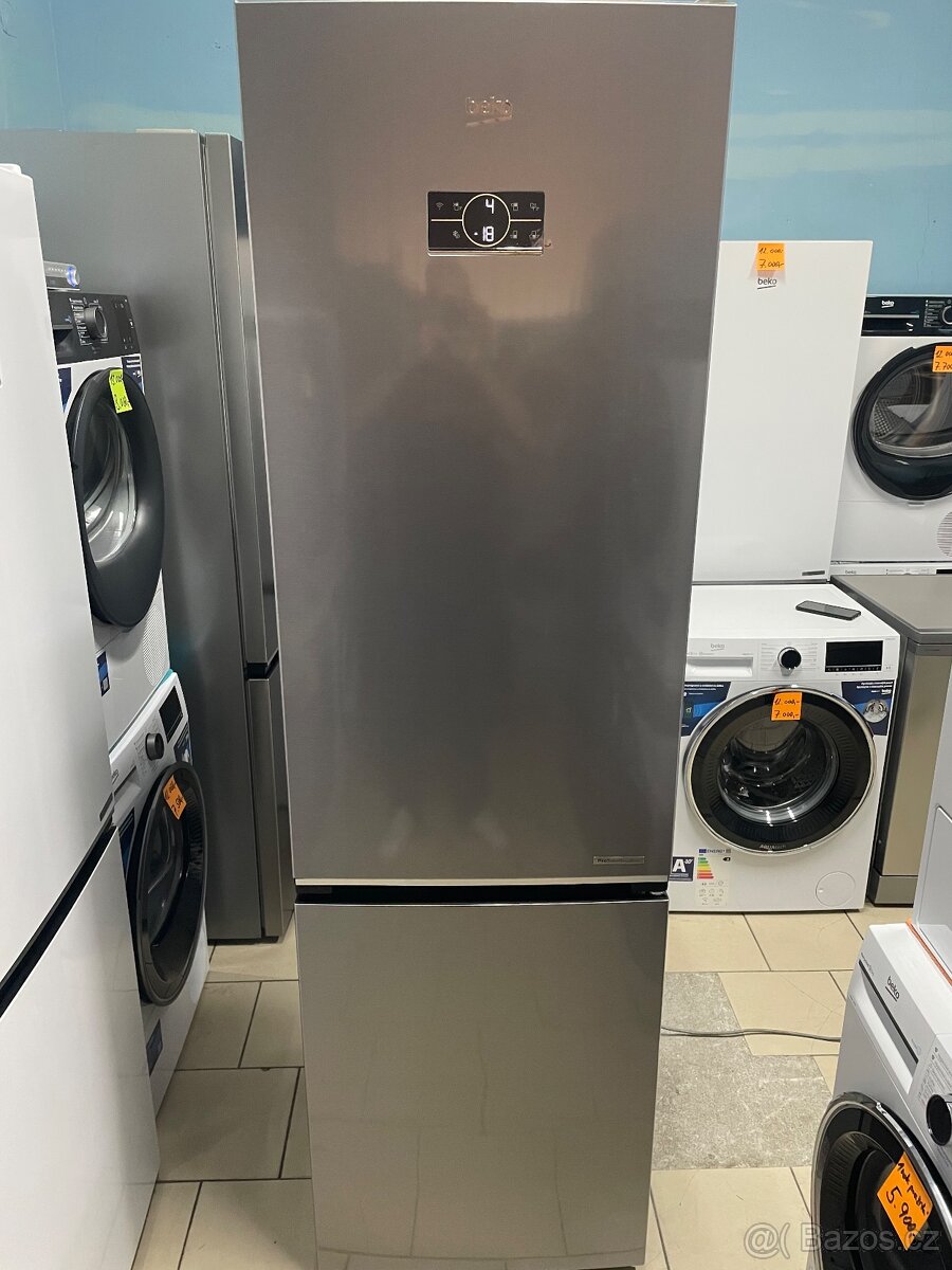 Nepoužitá lednice Beko B5RCNA406LXBW