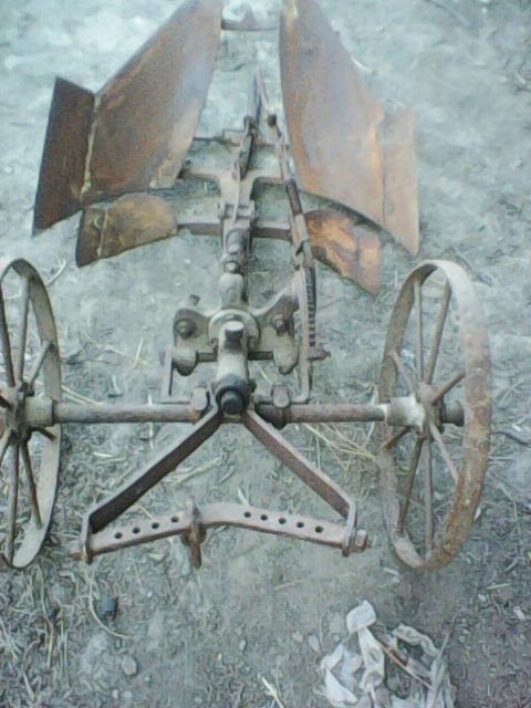 Prodám jednoradličný pluh obracák