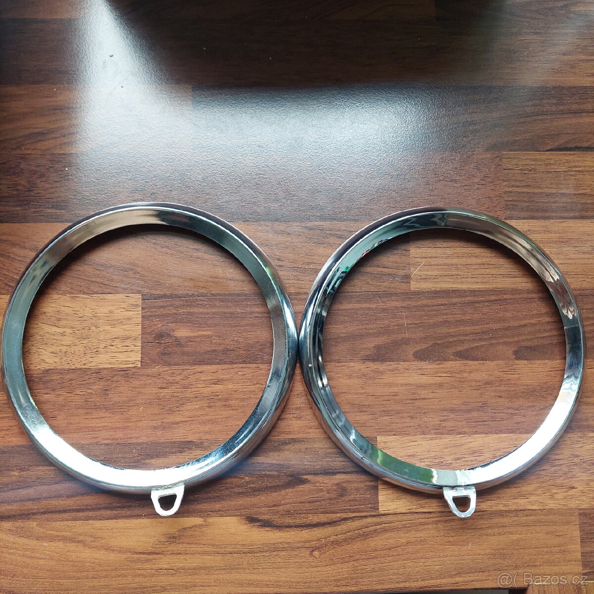 Renault 8 - rámečky světel