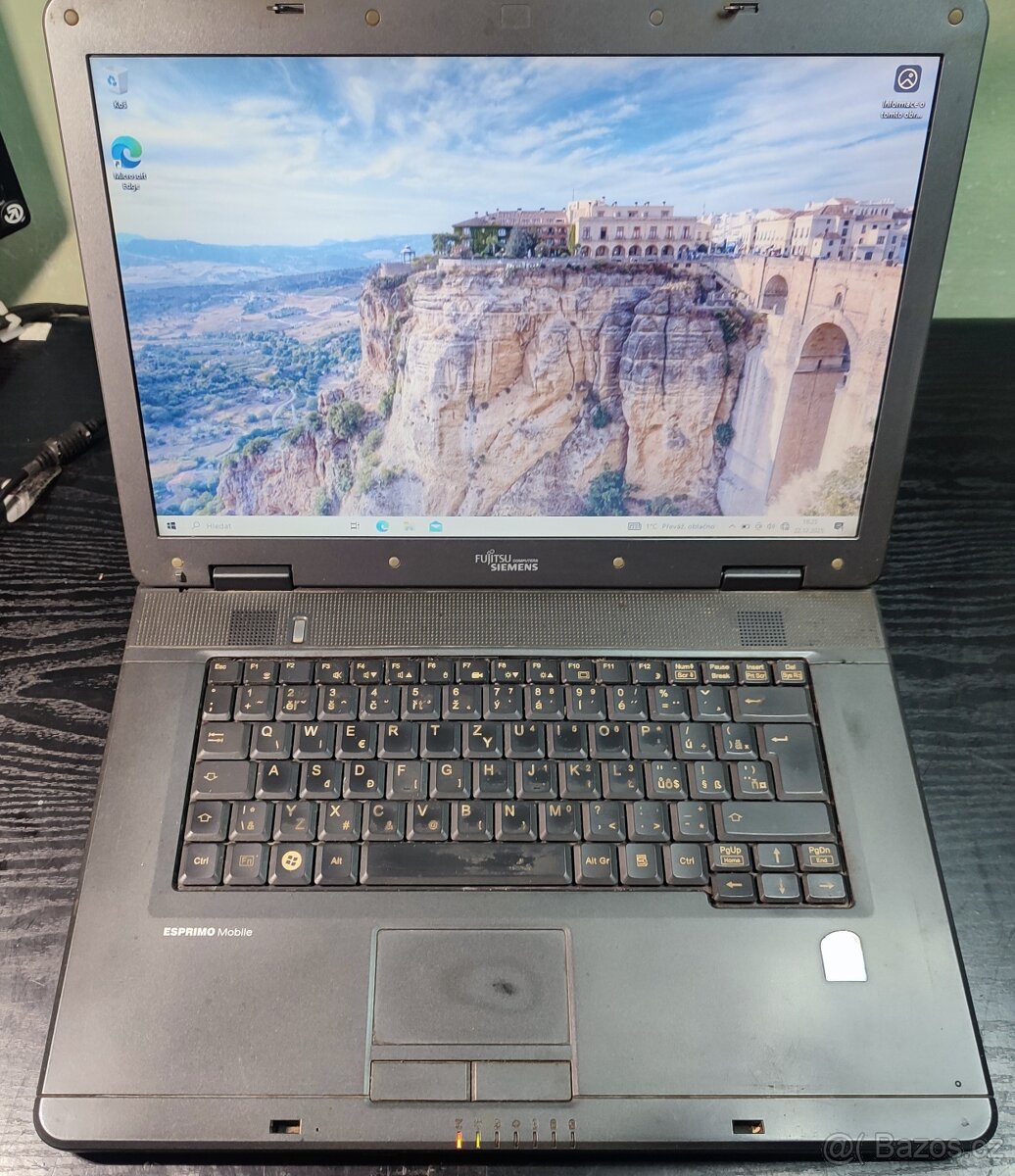 Fujitsu Esprimo Mobile