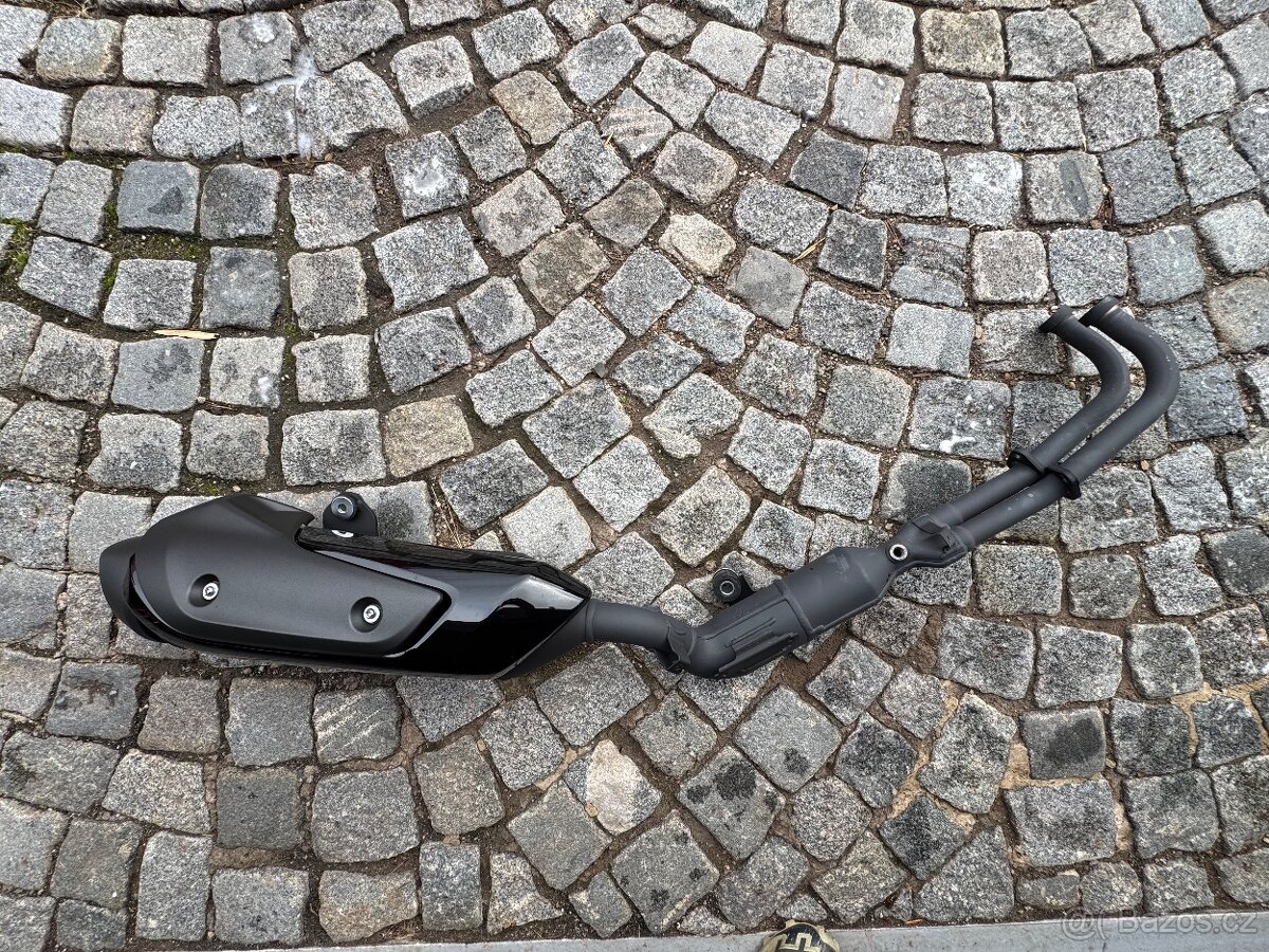 Originál výfuk Yamaha T-Max 560