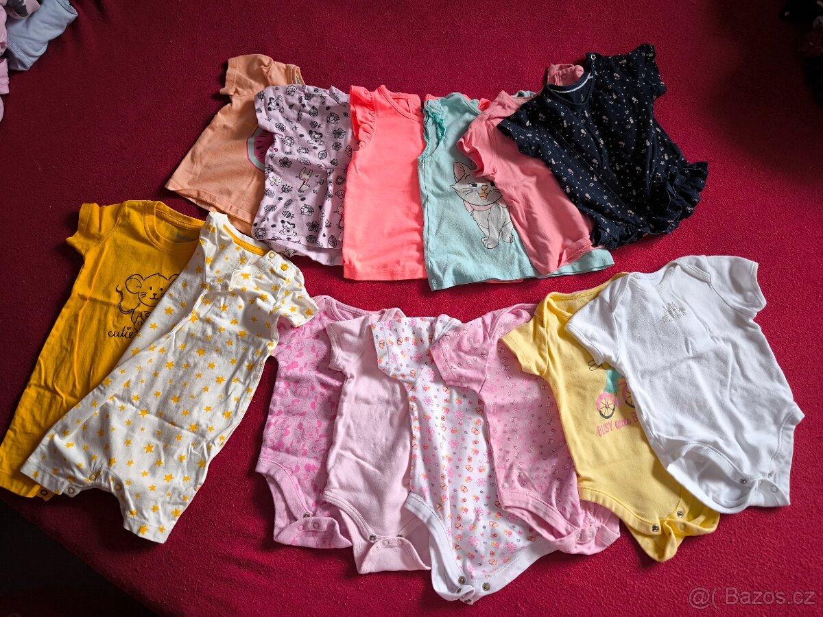Oblečení pro miminko holčičku, velikost 74, 90ks