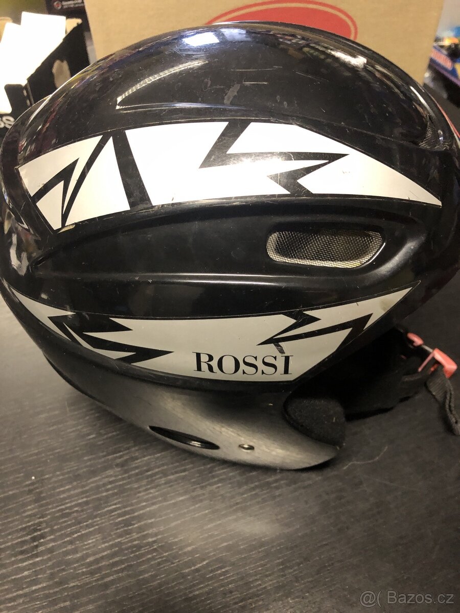 Lyžařská helma Rossi