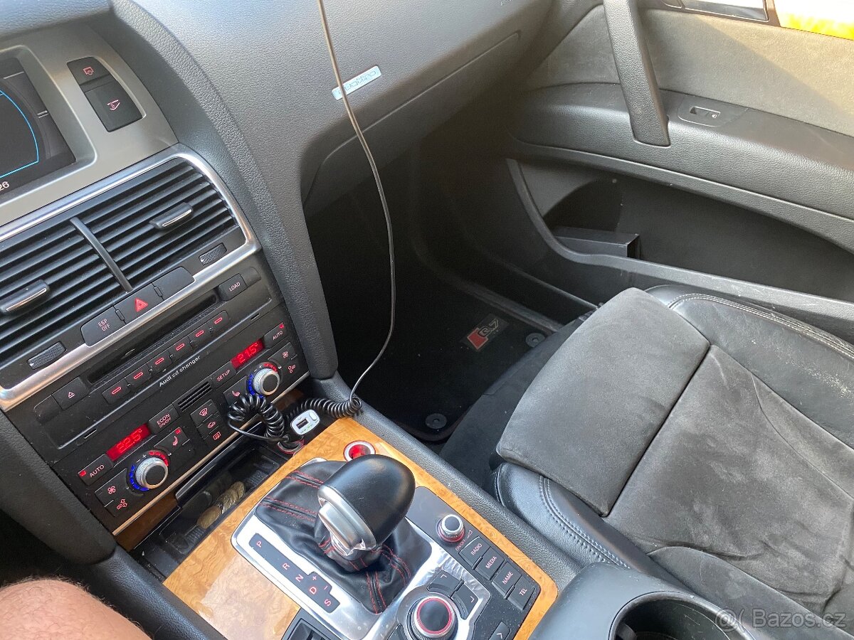 Q7